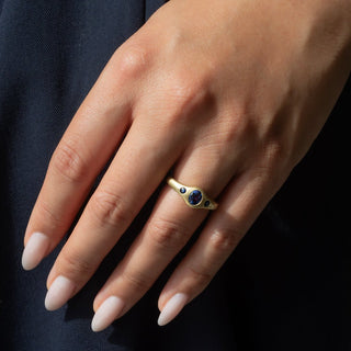 No.01 'Archive' 1.06ct Blue Sapphire Signet Bombe Ring - Anne Sportun Fine Jewellery