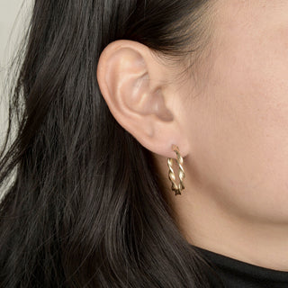 Twisted Hoops | 26.4mm | Gold - Anne Sportun Fine Jewellery